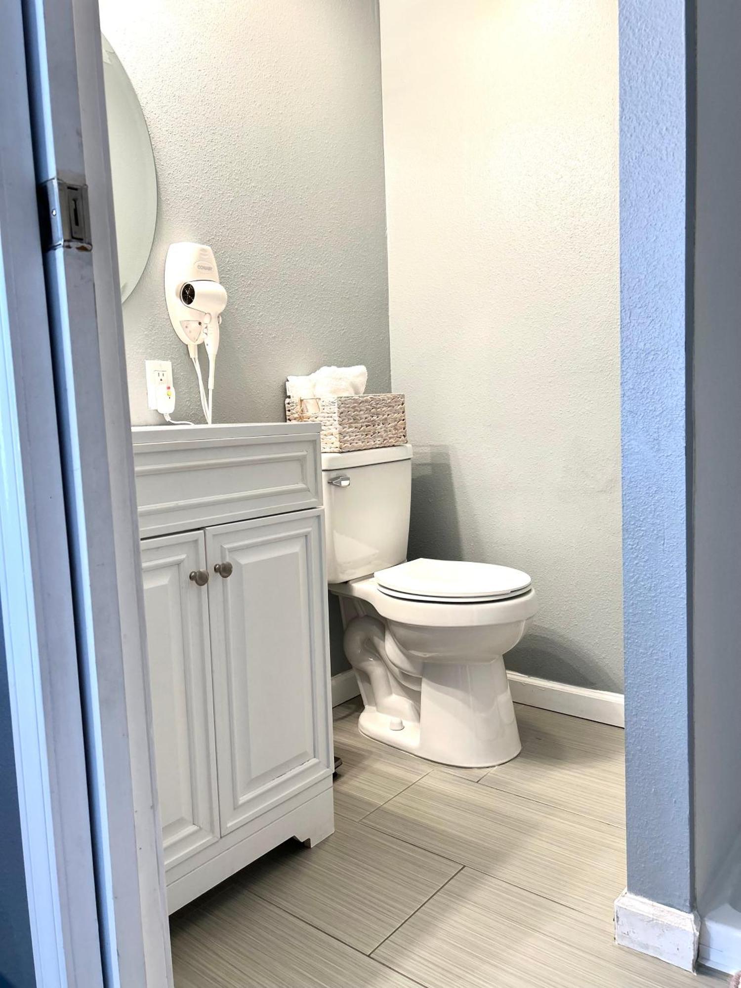 Spacious Studio With Private Entry 모레노밸리 외부 사진